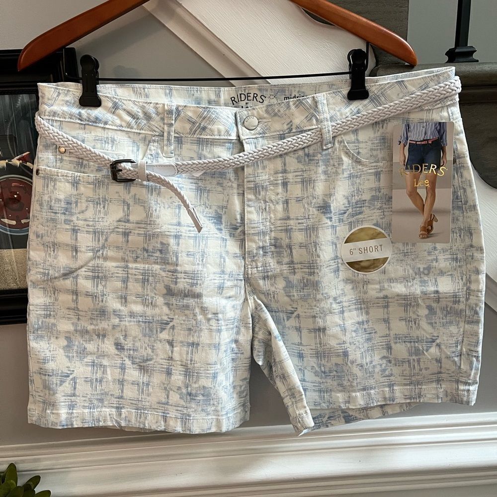 Lee Rider lot of more w women’s 6 inch shorts NWT sz 18